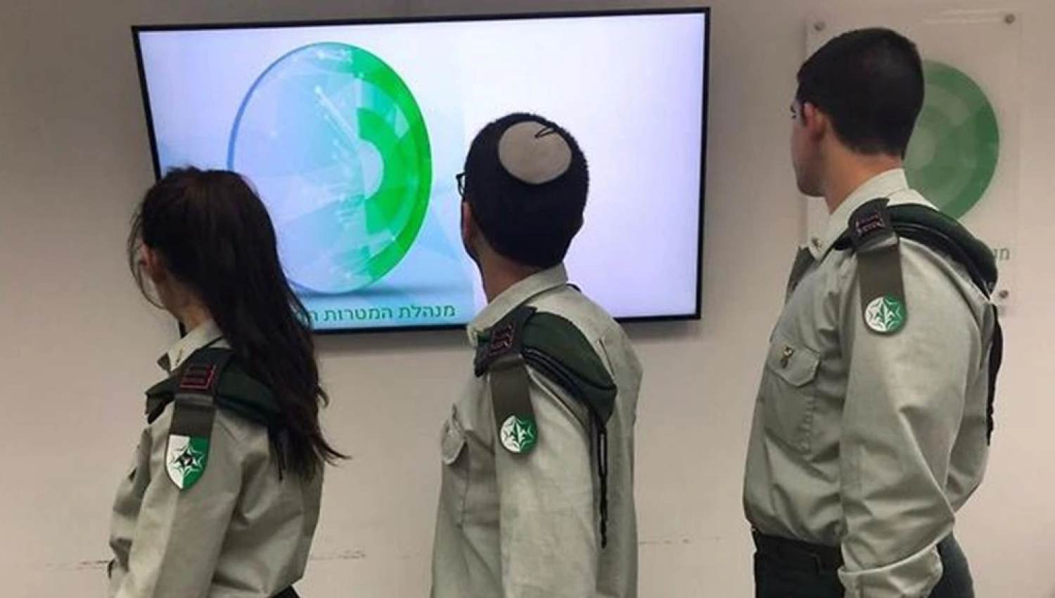 האם ניתן להטעות מערכות בינה מלאכותית צבאיות?