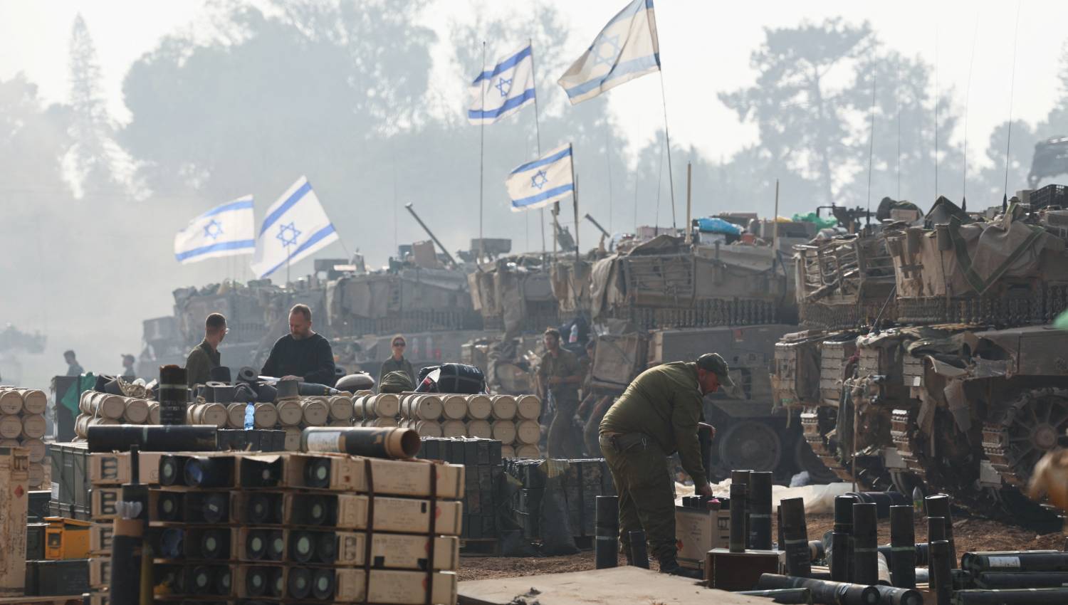 האם ביידן יעצור את משלוחי הנשק לישראל?